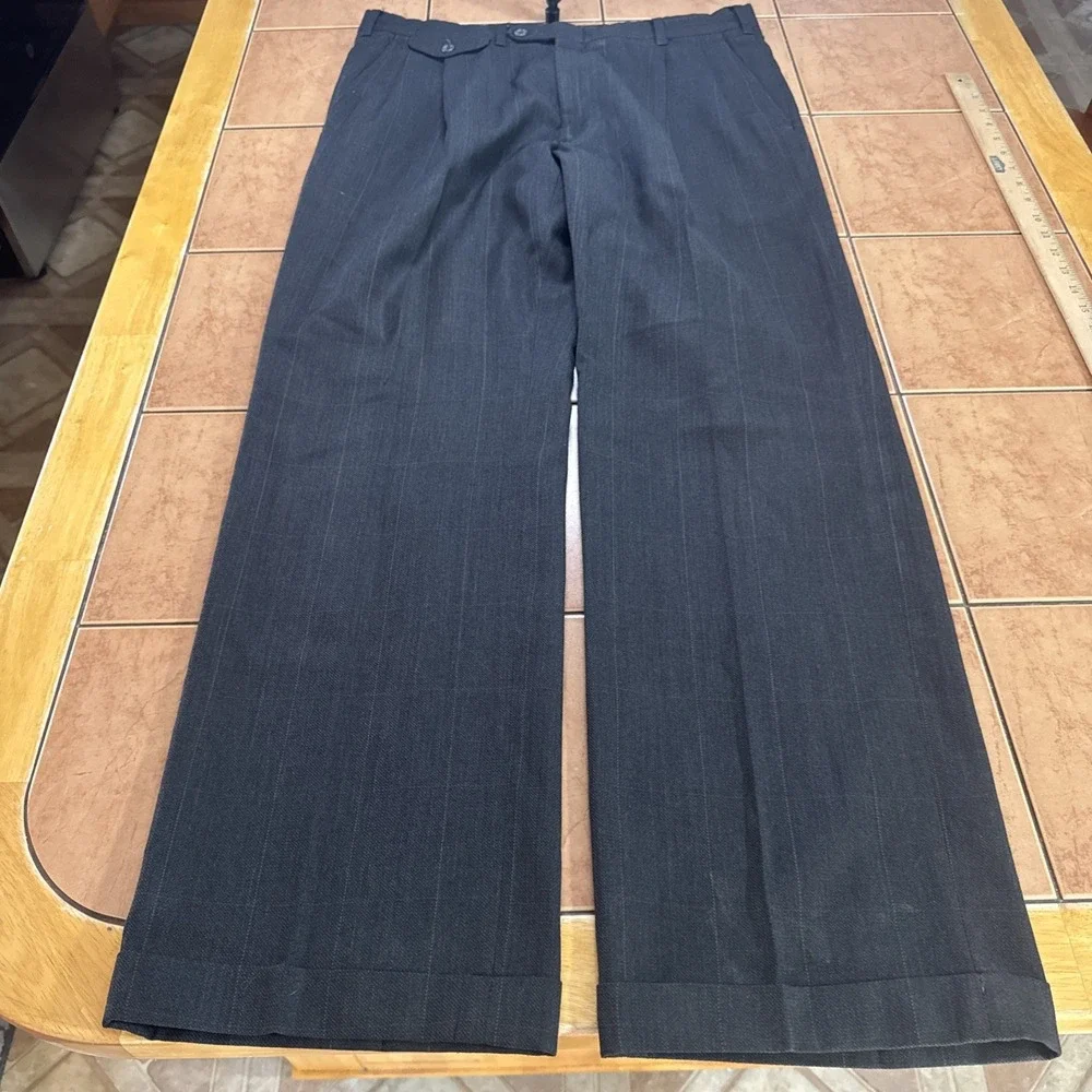Vintage Racquet Club Charcoal Gray Plaid Wool Suit 40R Pants 34 x 31 USA Made